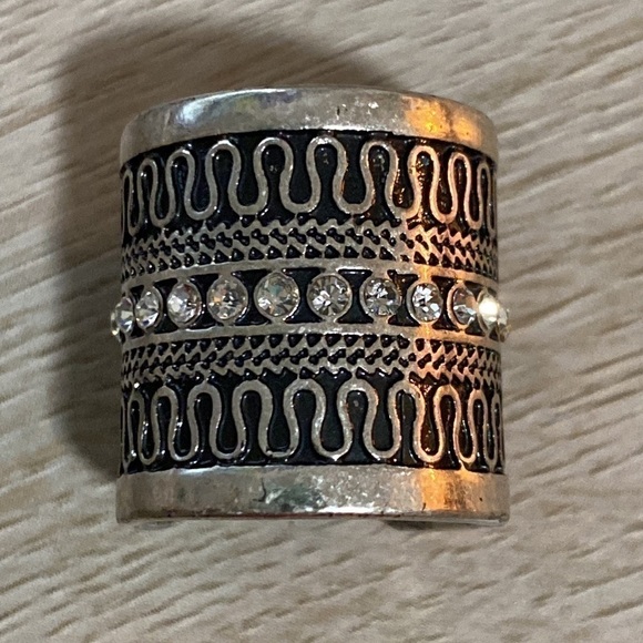 ❌SOLD❌Express Sparkle Cigar Band Wide Crystal Bohemian Stainless Steel Ring - Picture 12 of 14